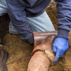 cleaning sewer pipe